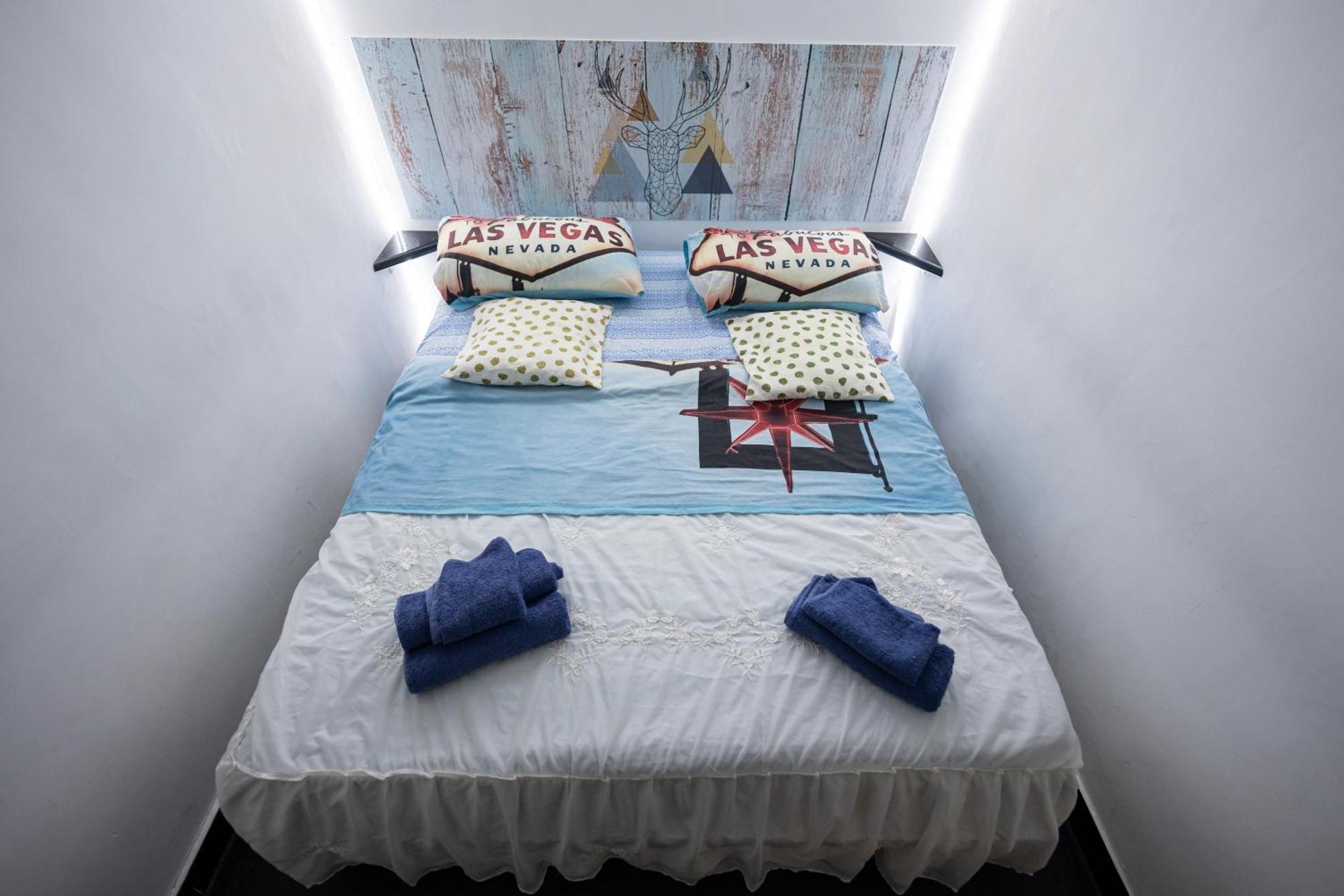 The Lighthouse Accommodation Taranto Eksteriør bilde